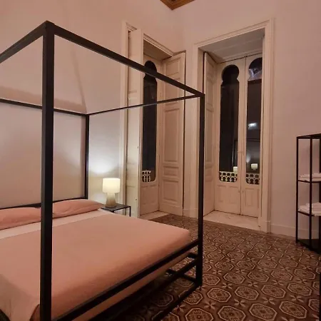 Palazzo Mazzone Apartment *